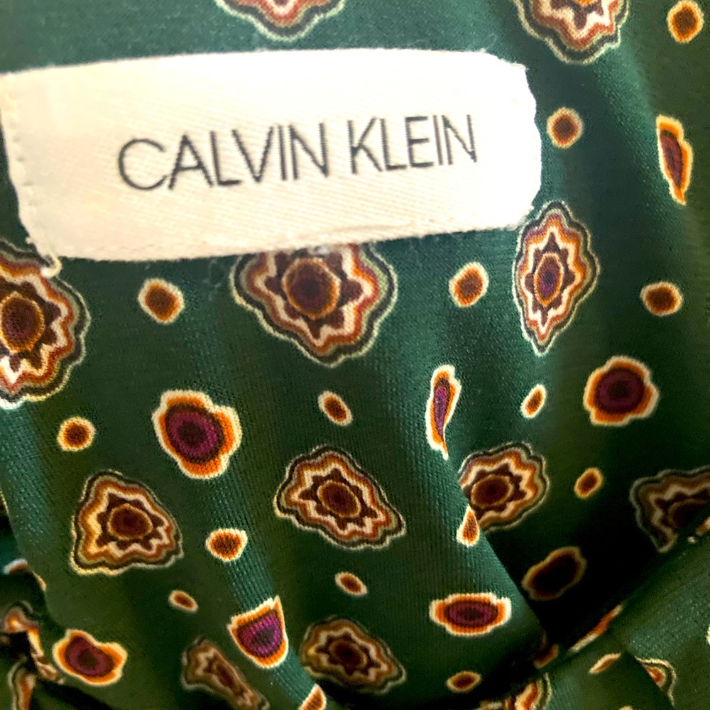 Sleeveless blouse.
